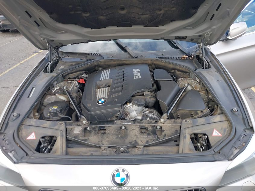 2011 BMW 5 SERIES 528I