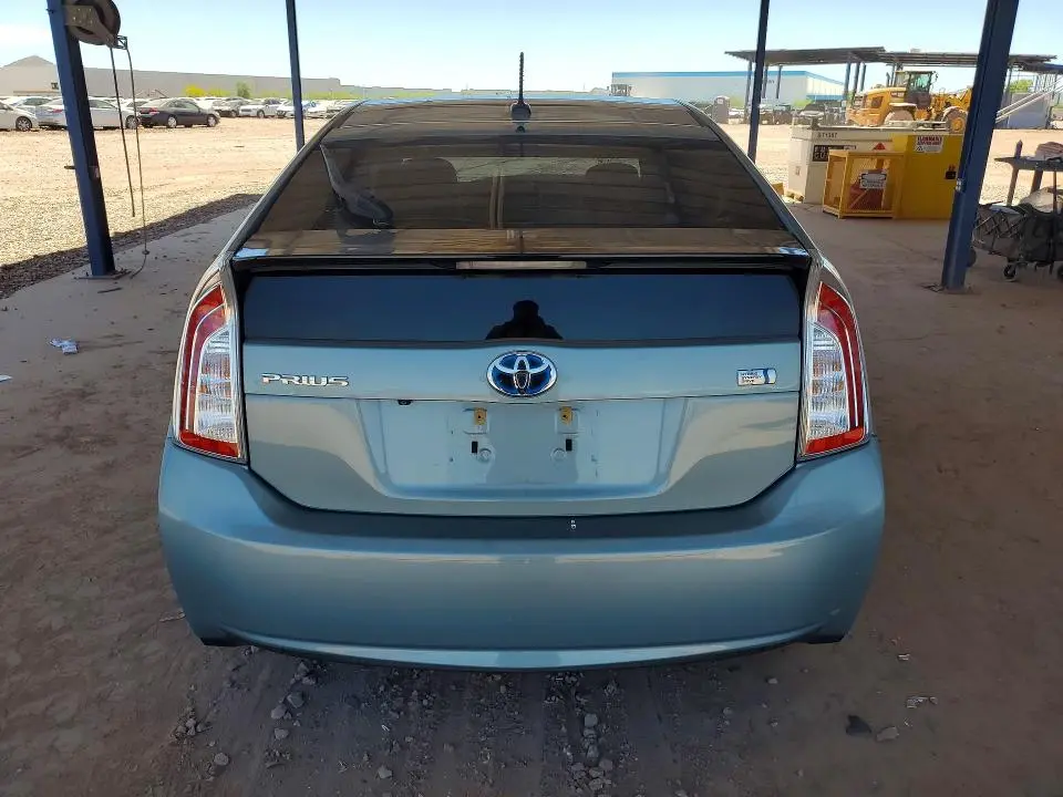 2015 TOYOTA PRIUS THREE  