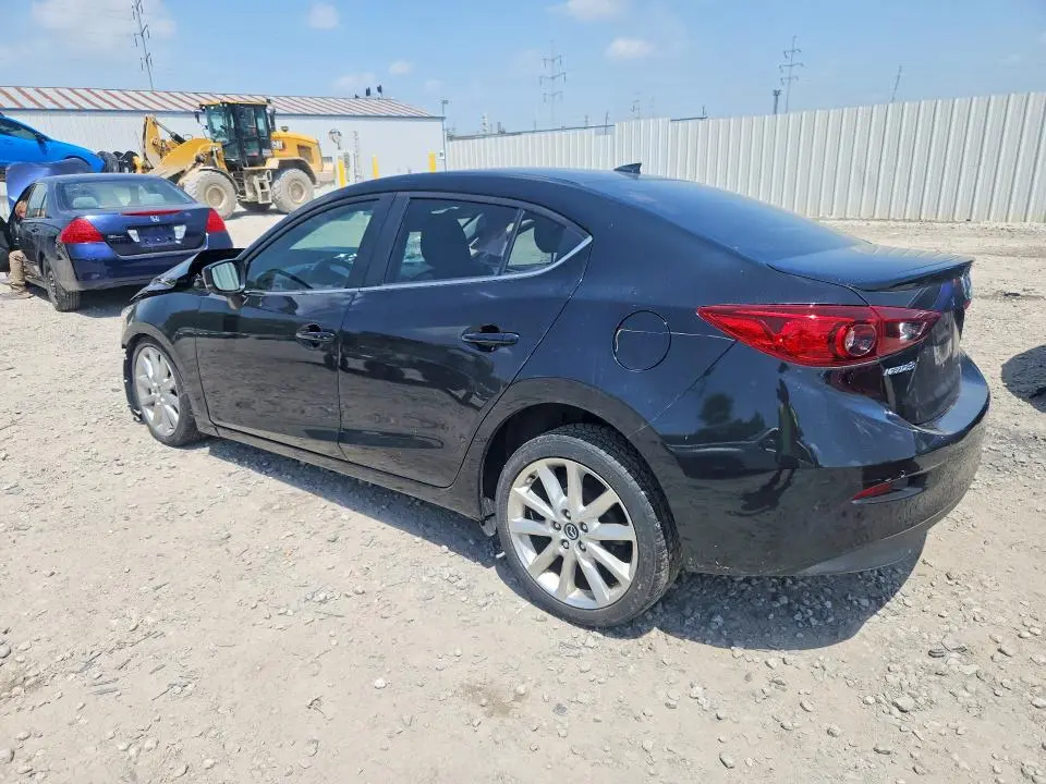 2017 MAZDA 3 TOURING  
