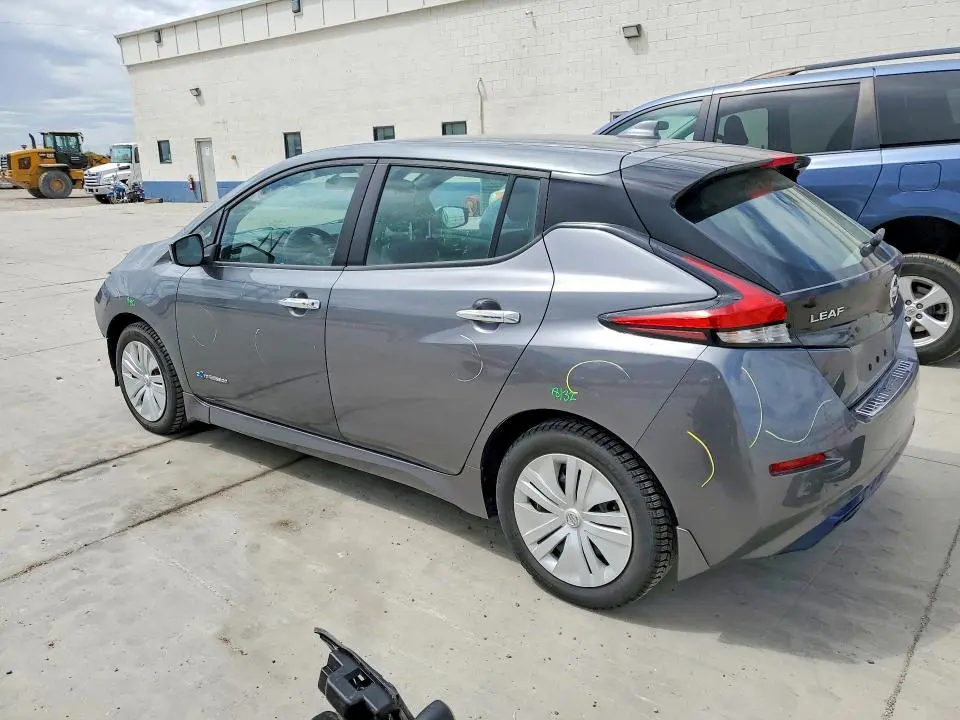 2018 NISSAN LEAF S  