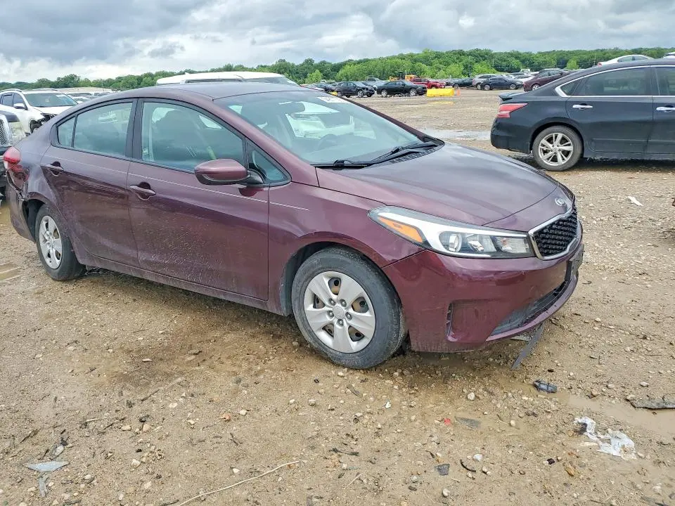 2018 KIA FORTE LX  