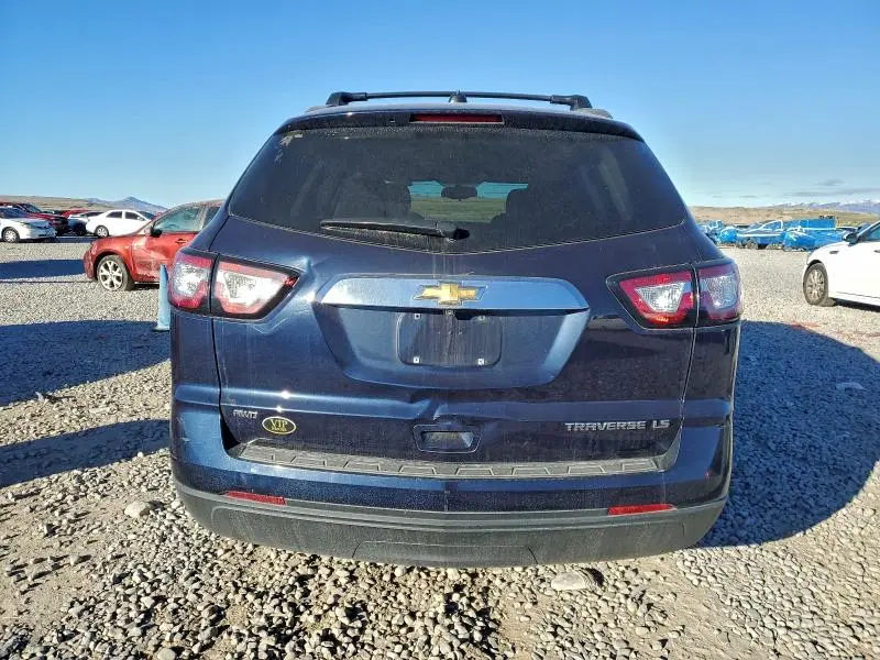 2016 CHEVROLET TRAVERSE LS  