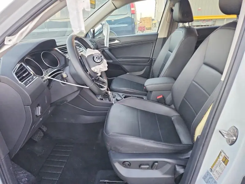 2020 VOLKSWAGEN TIGUAN SE  