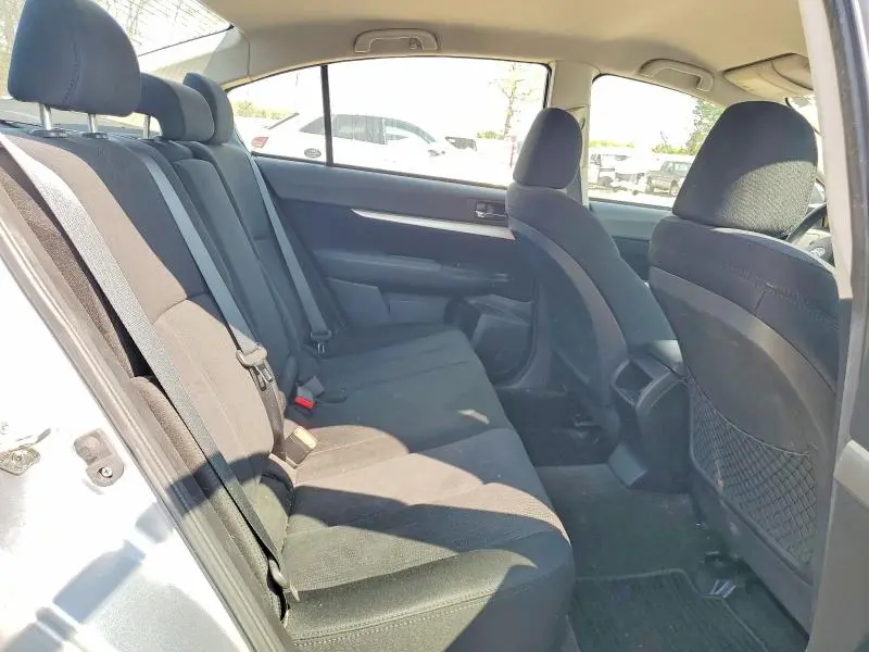2013 SUBARU LEGACY 2.5I  