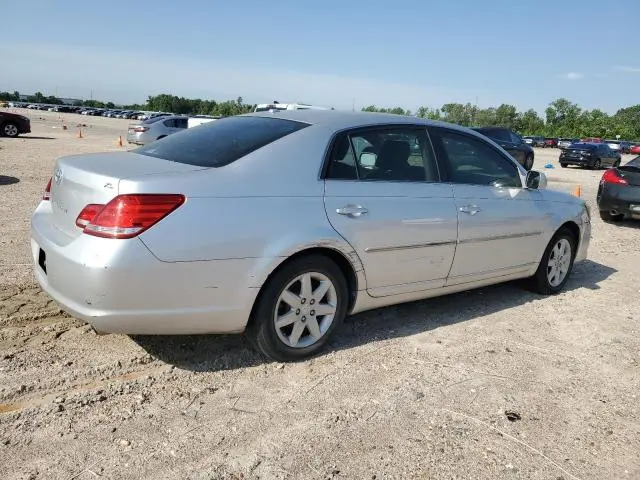 2010 TOYOTA AVALON XL  