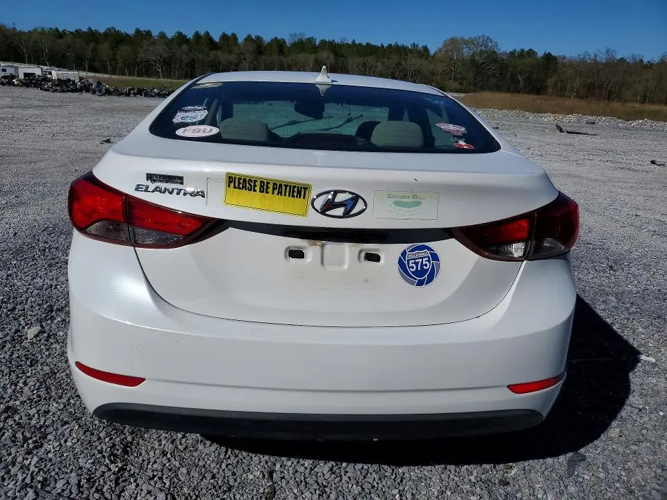 2015 HYUNDAI ELANTRA SE  