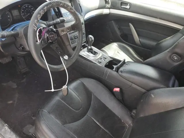 2011 INFINITI G37   