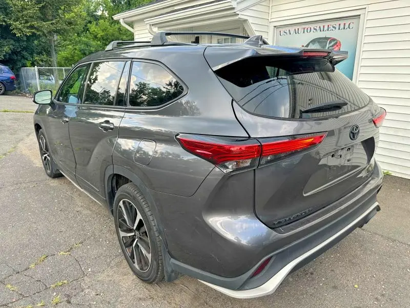 2022 TOYOTA HIGHLANDER XSE  
