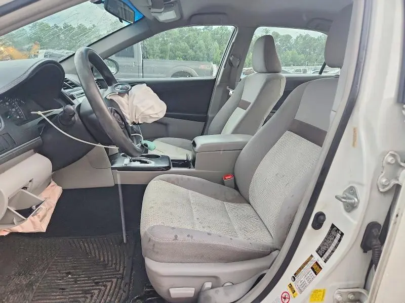 2012 TOYOTA CAMRY LE  