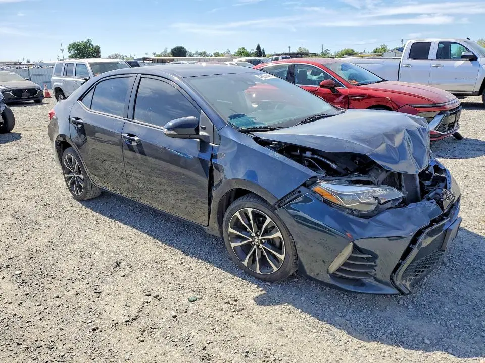 2019 TOYOTA COROLLA SE  