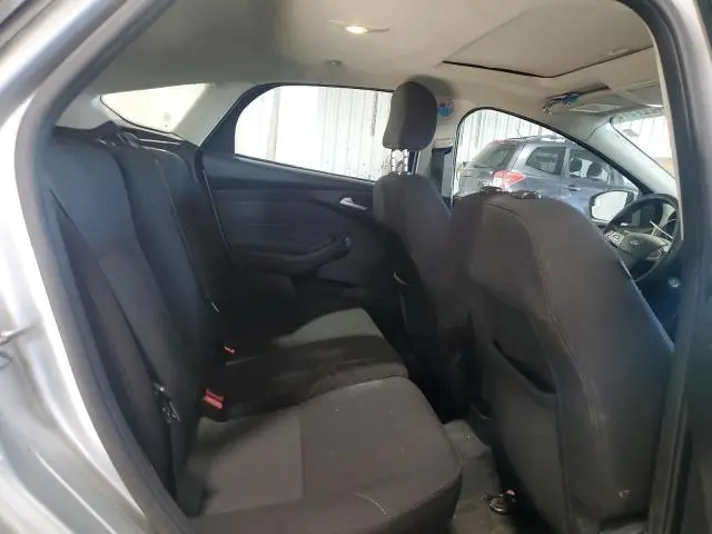 2016 FORD FOCUS SE  