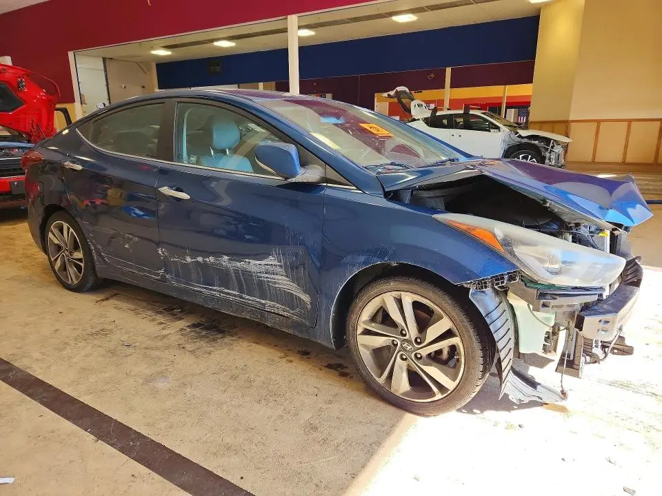 2014 HYUNDAI ELANTRA SE  