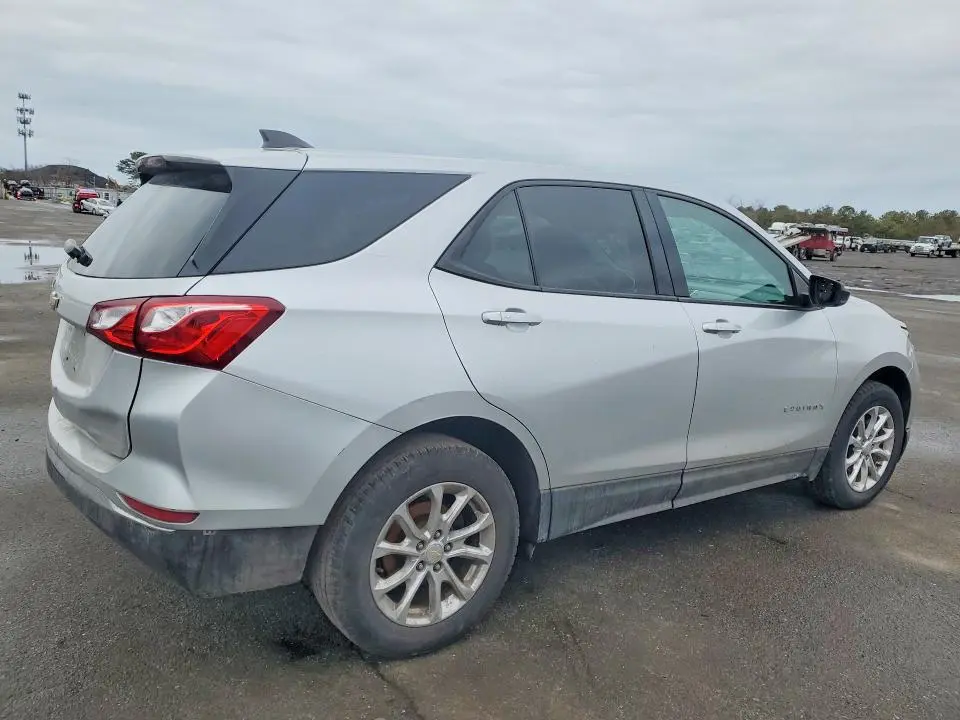 2018 CHEVROLET EQUINOX LS  