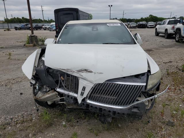 2017 LINCOLN MKT 