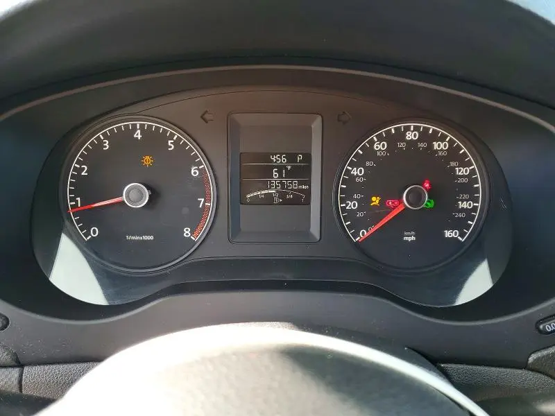 2011 VOLKSWAGEN JETTA SE  