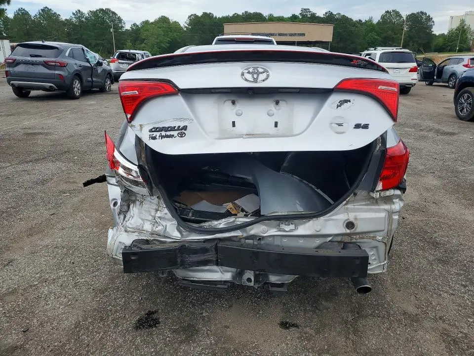2019 TOYOTA COROLLA SE  