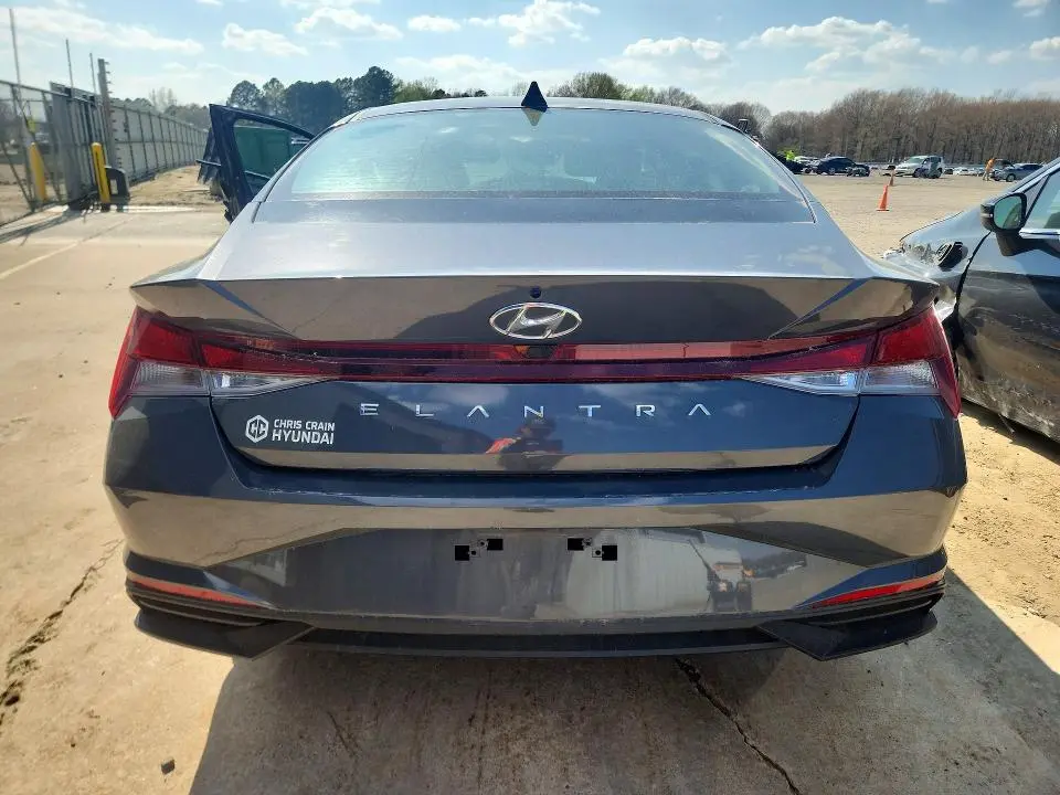 2023 HYUNDAI ELANTRA SEL  