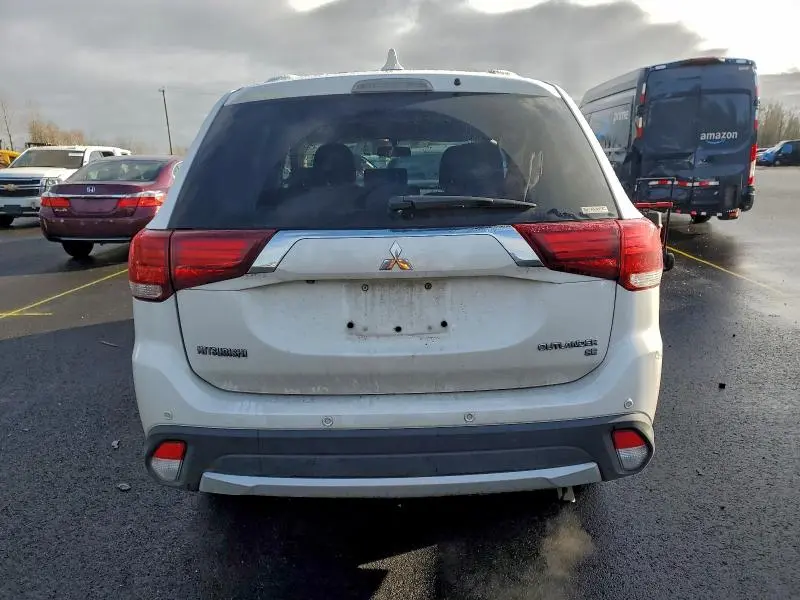 2017 MITSUBISHI OUTLANDER SE  