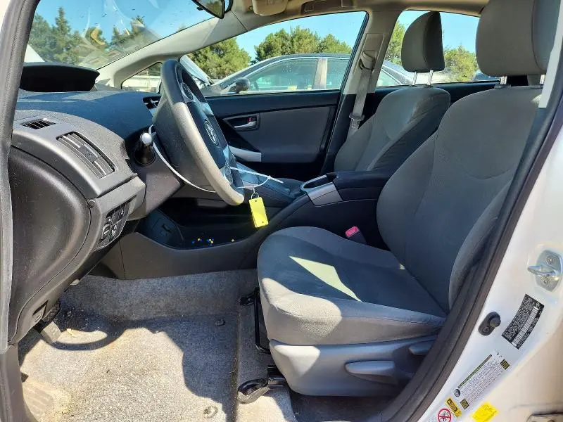 2013 TOYOTA PRIUS THREE  