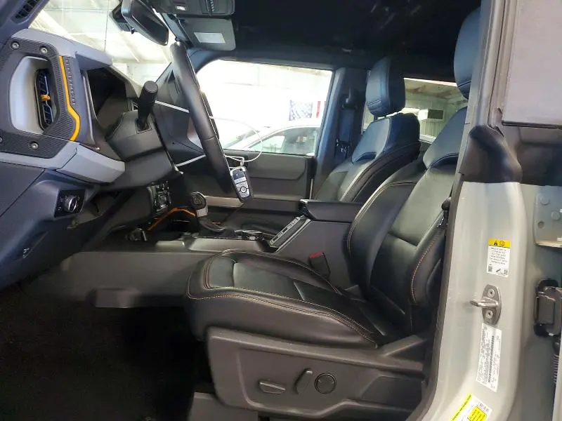 2023 FORD BRONCO BASE  