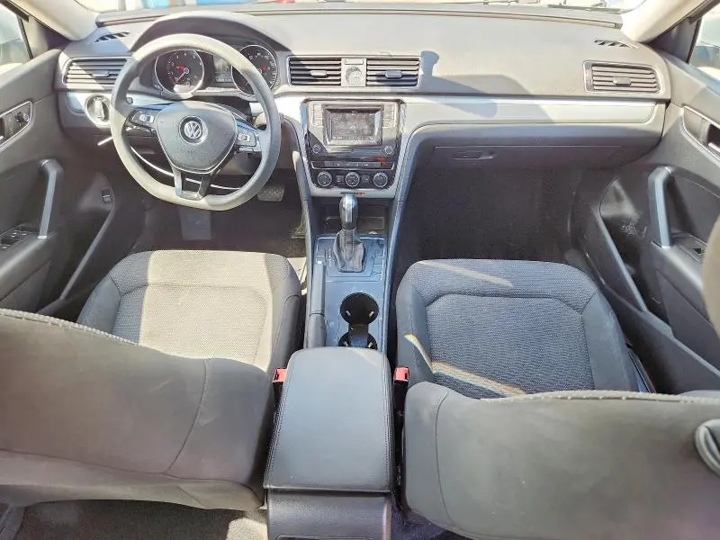 2016 VOLKSWAGEN PASSAT S  
