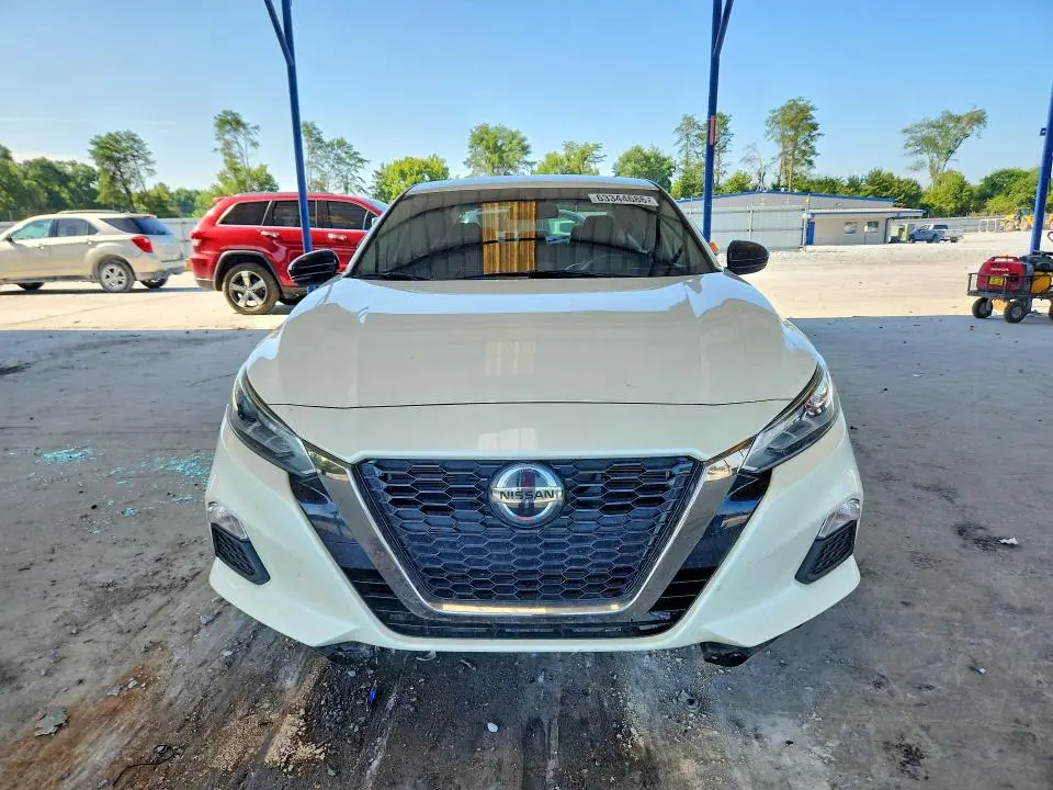 2020 NISSAN ALTIMA SR  