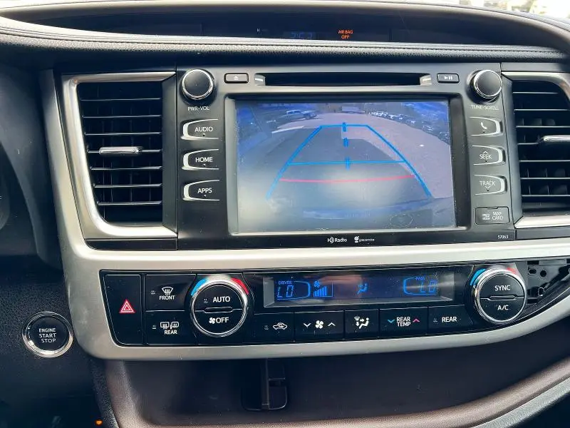 2014 TOYOTA HIGHLANDER XLE  