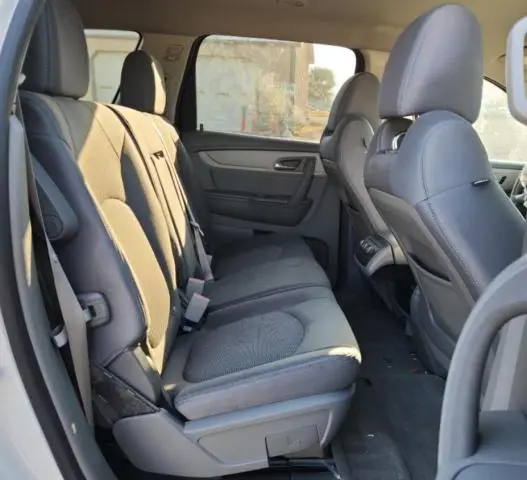 2015 CHEVROLET TRAVERSE LT  