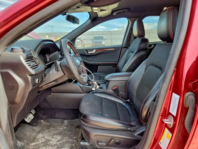 2024 FORD ESCAPE ST LINE  