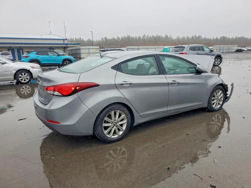 2015 HYUNDAI ELANTRA SE  
