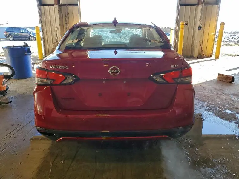 2022 NISSAN VERSA SV  