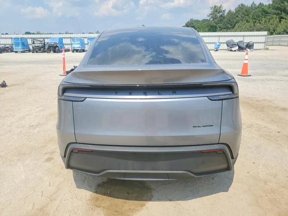 2026 TESLA MODEL Y   