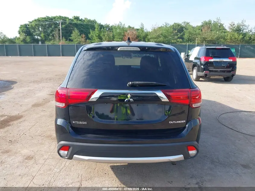 2017 MITSUBISHI OUTLANDER SE