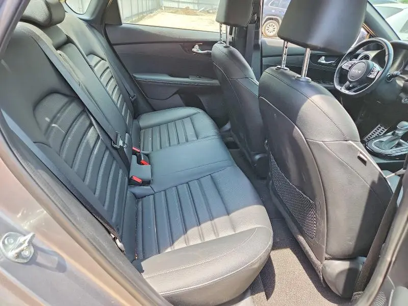 2024 KIA FORTE GT LINE  