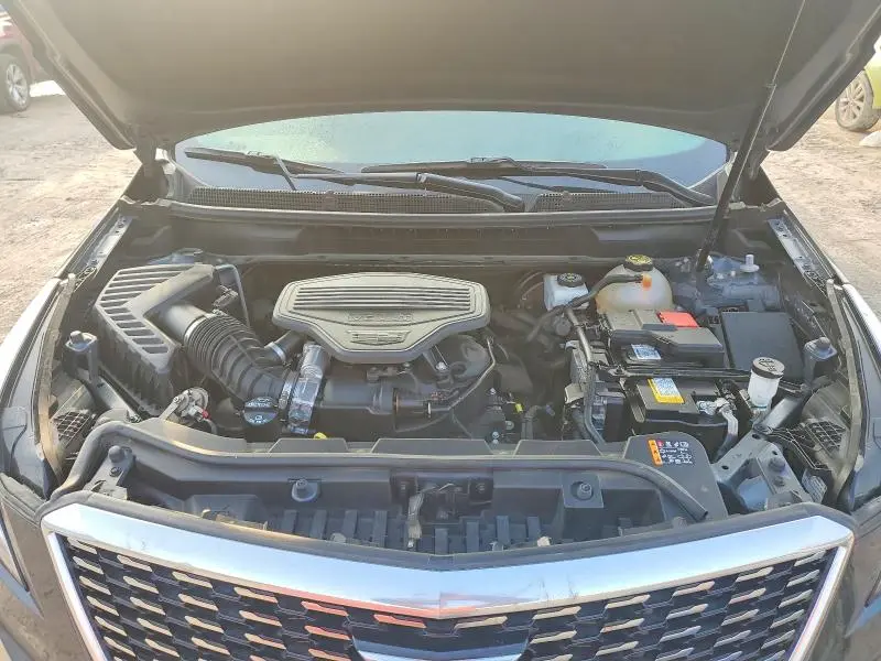 2022 CADI XT5 PREMIU   