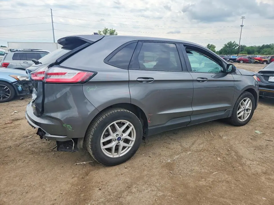 2021 FORD EDGE SE  