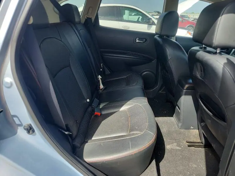 2011 NISSAN ROGUE S  