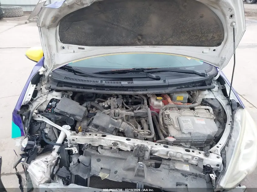 2016 TOYOTA PRIUS C TWO