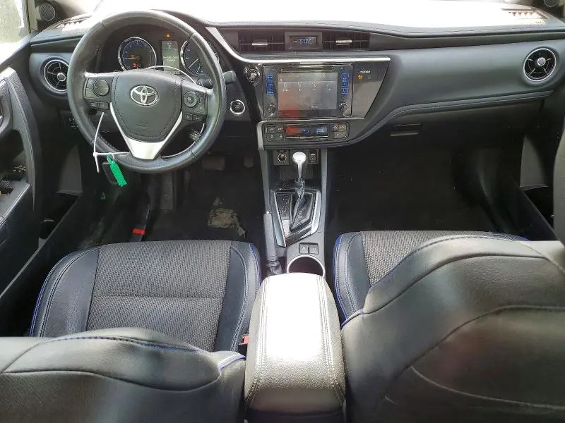 2017 TOYOTA COROLLA SE  