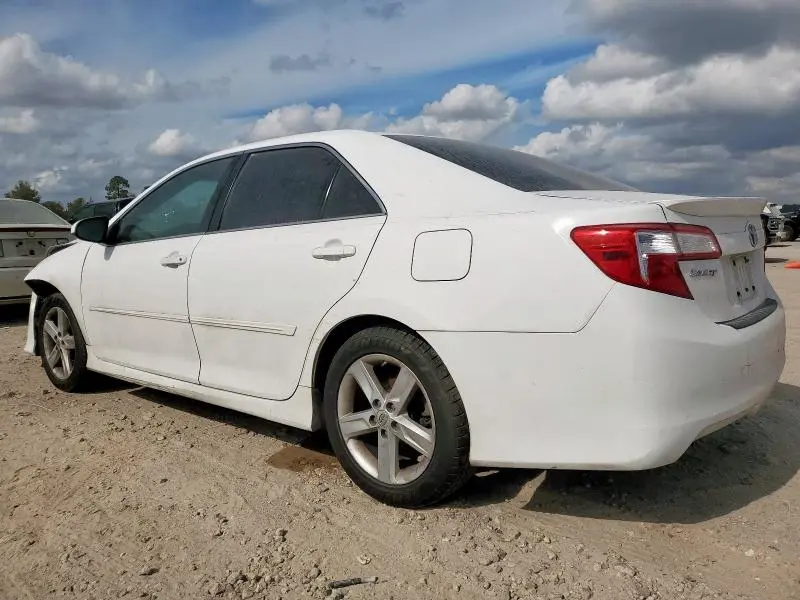 2013 TOYOTA CAMRY L  