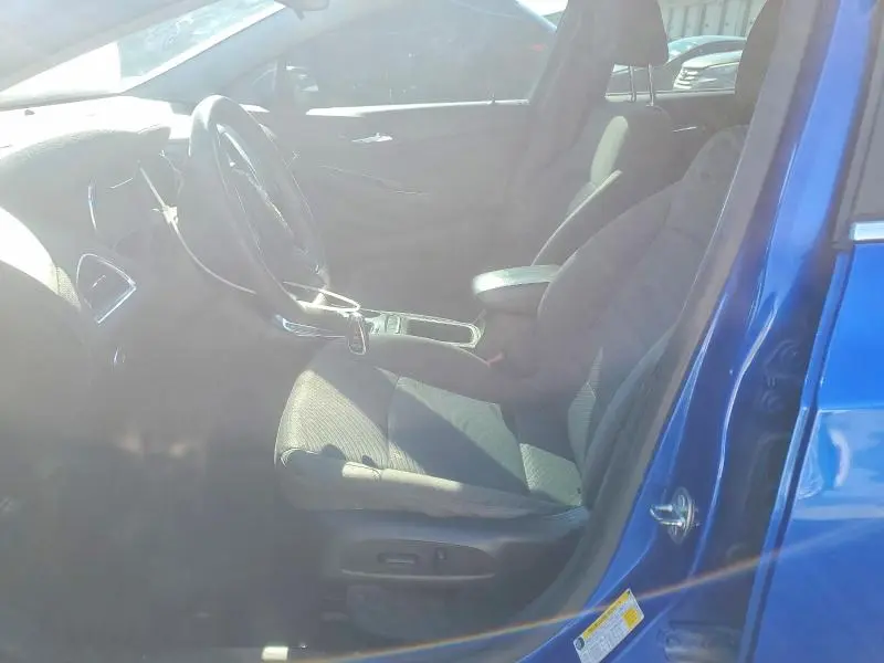 2019 CHEVROLET CRUZE LT  