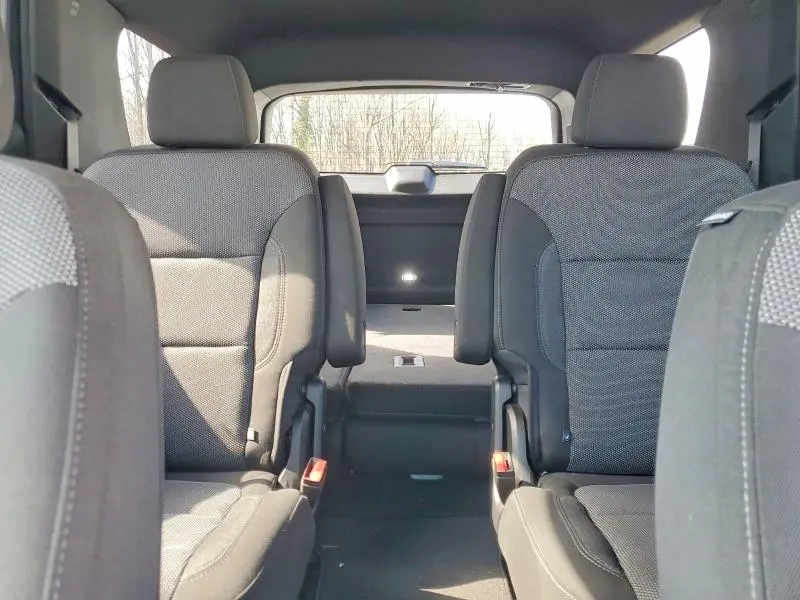 2023 CHEVROLET TRAVERSE LT  