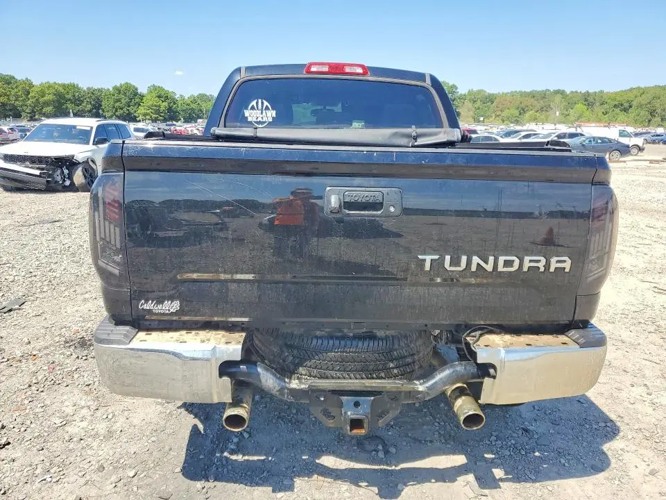 2015 TOYOTA TUNDRA CREWMAX SR5  