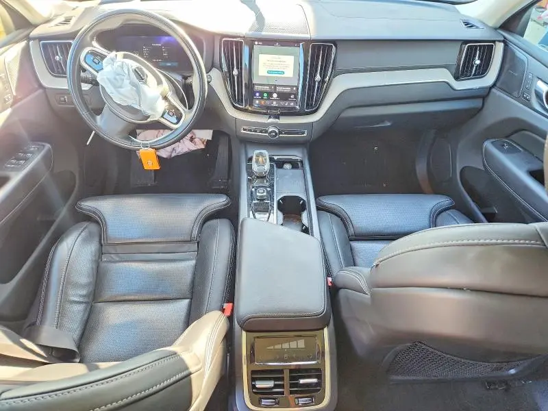 2022 VOLVO XC60 B5 INSCRIPTION  