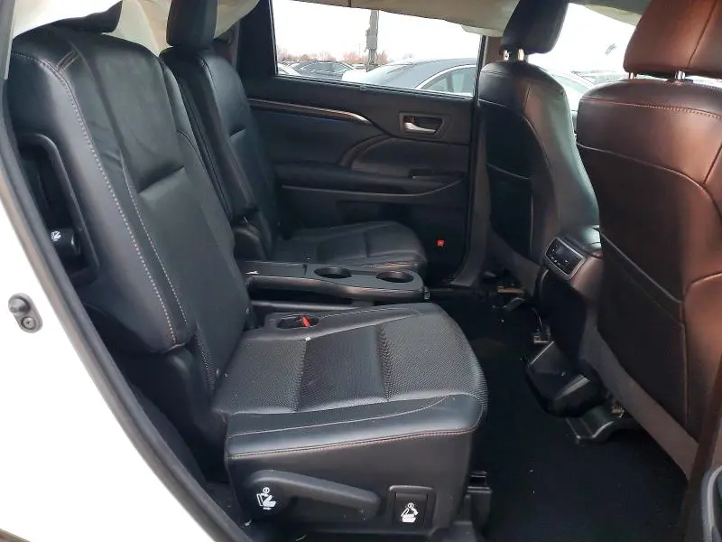 2015 TOYOTA HIGHLANDER LIMITED  