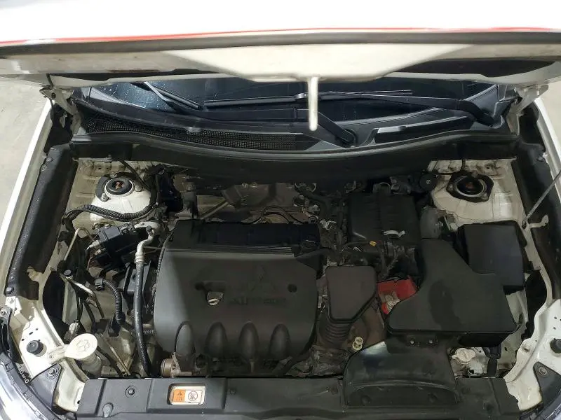 2018 MITSUBISHI OUTLANDER SE  