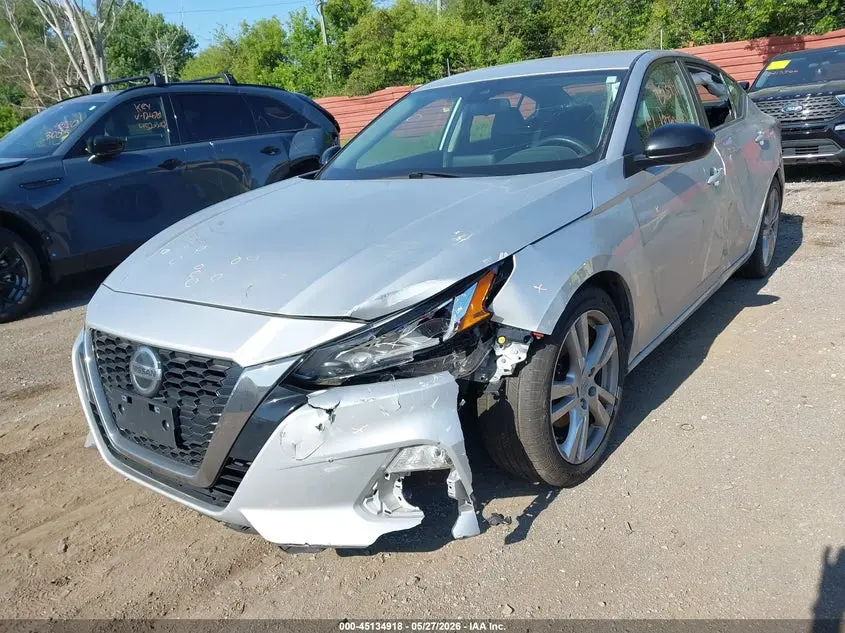 2020 NISSAN ALTIMA SR FWD