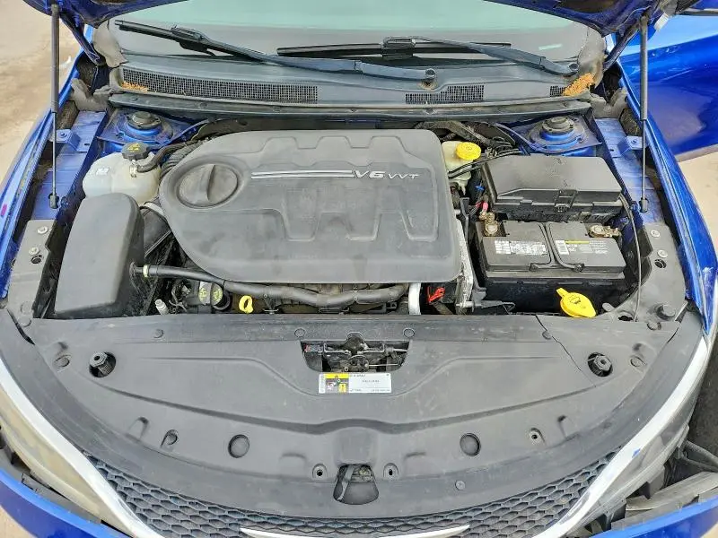 2015 CHRYSLER 200 C  