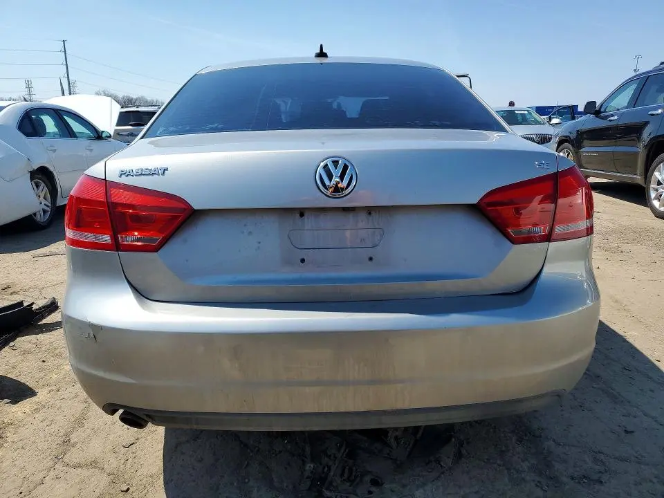 2014 VOLKSWAGEN PASSAT SE  