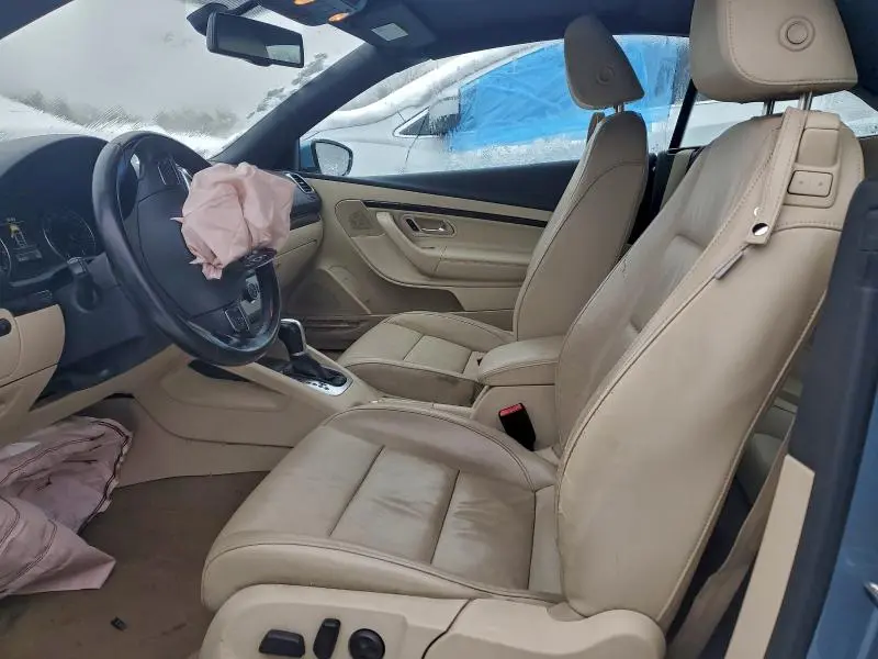 2015 VOLKSWAGEN EOS LUX  